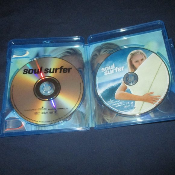 Soul Surfer (Blu-ray/DVD, 2011, 2-Disc Set, Canadian) - Picture 2 of 3